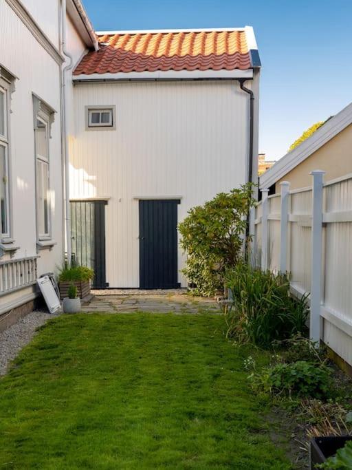 Large, Quiet And Centrally Located Apartment Fredrikstad Exteriör bild